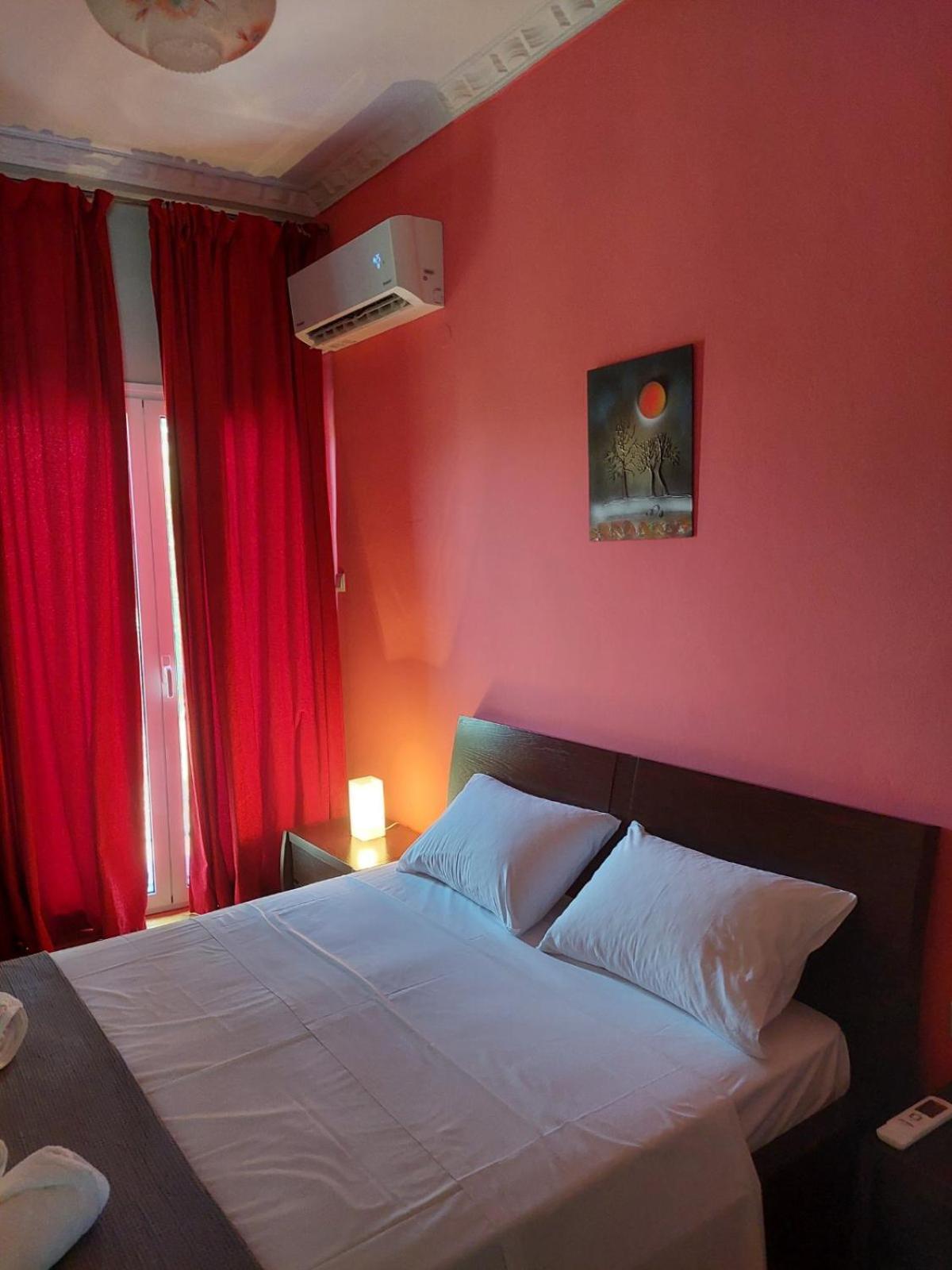 Villa Πιθοσ Ενοικιαζομενη Κατοικια à Kalamata Extérieur photo